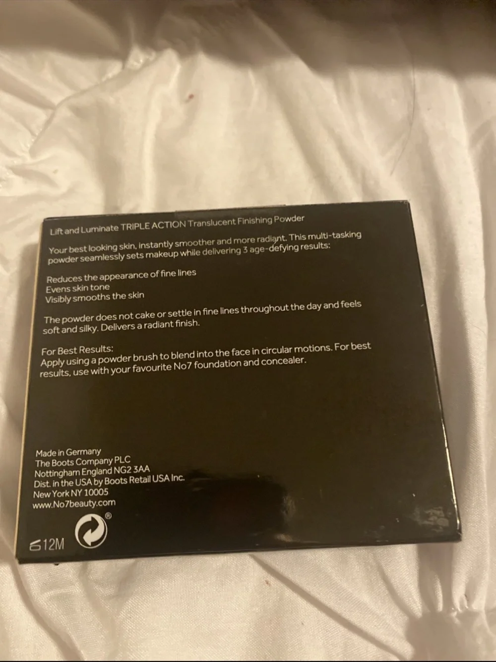 No7 lift & luminate triple action translucent finishing powder New in box